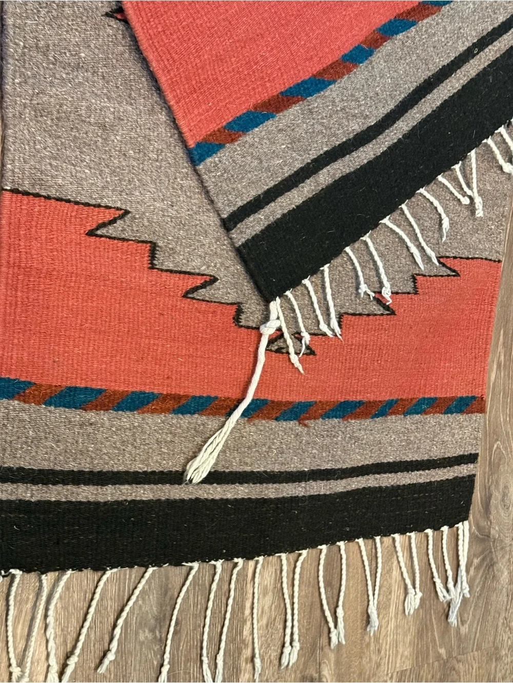 Navajo Design Tribal wool Rug,22.5x37.5 inches brand new in excellent condition